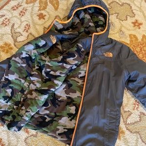 Boys size 10-12 North Face Reversible Jacket